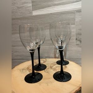 4 Luminarc VINTAGE Black Stem Wine Glasses made in France